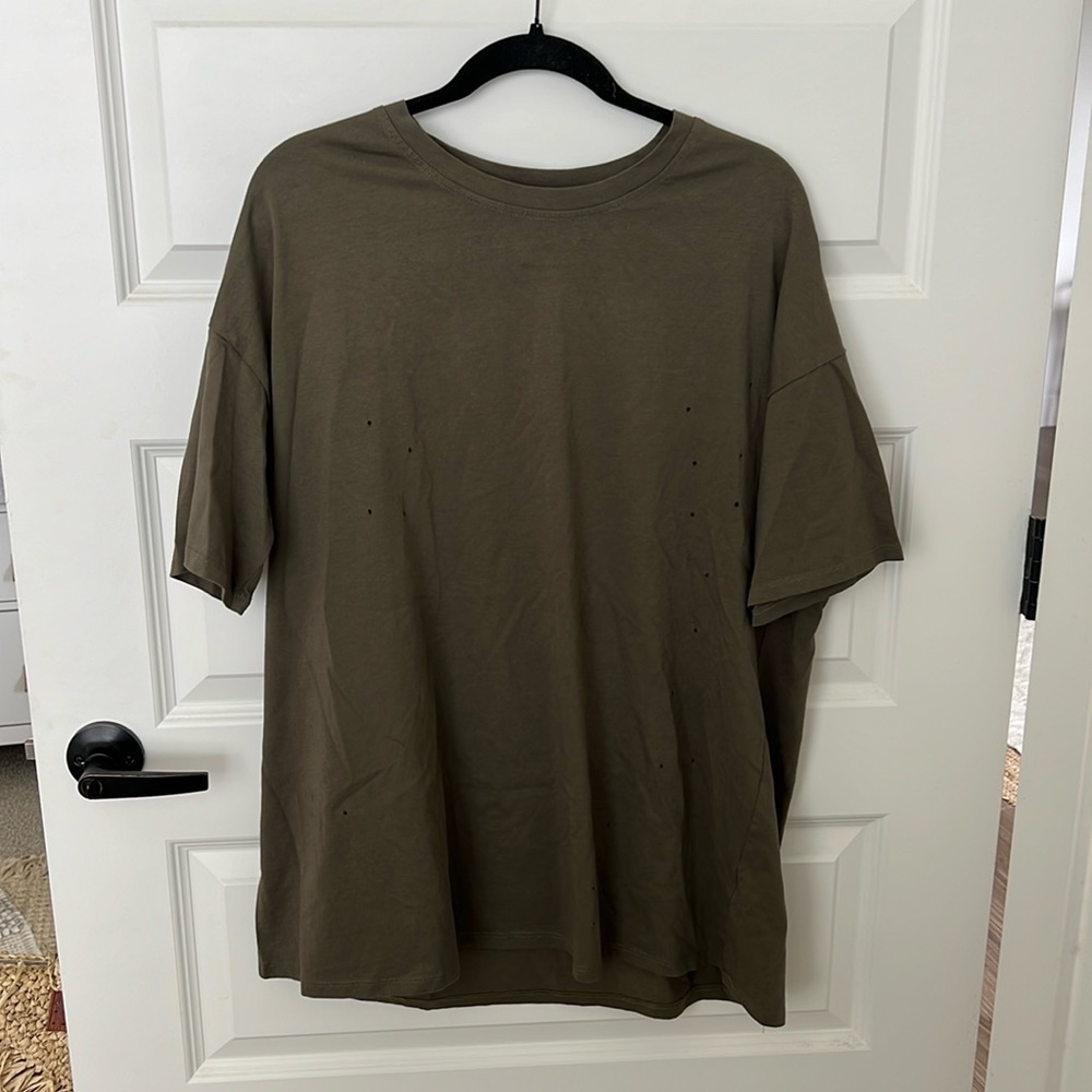 Vici oversized distressed olive tee